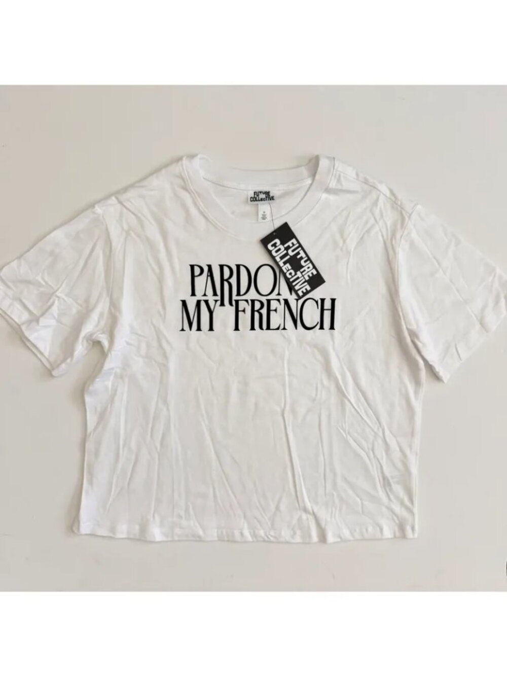 Future Collective Women’s Graphic Cropped Tee Size M
